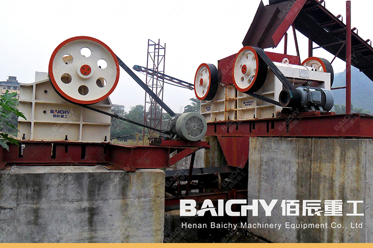 China Primary Jaw Crusher PE400x600