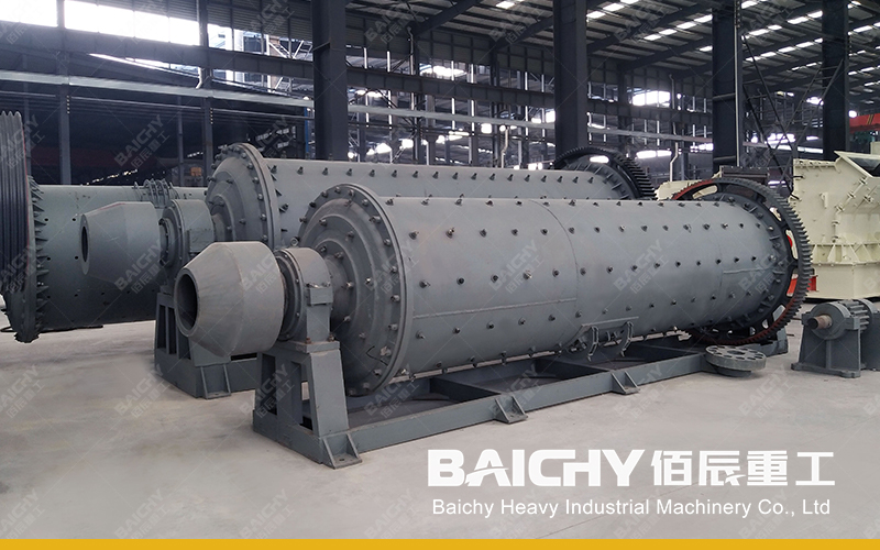 Ball mills for wet grinding