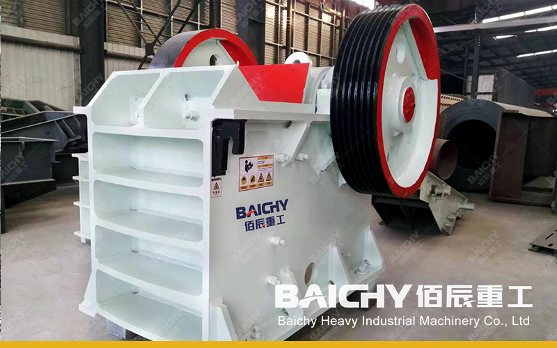 Discharging 20-37.5mm Large Coarse Aggregate - jaw crusher.j