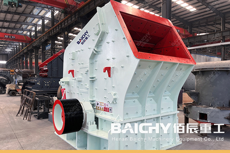 What is the difference between a jaw crusher and an impact crusher?