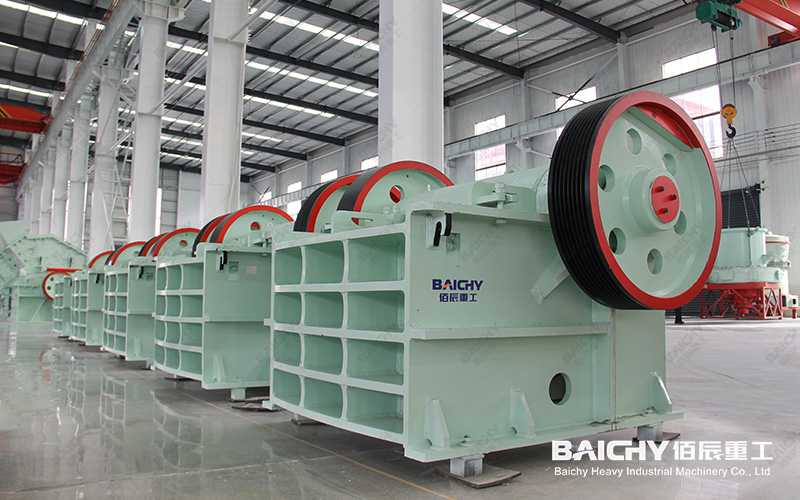 Fine-crushing jaw crusher