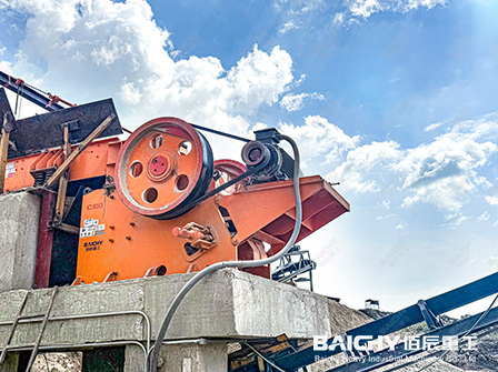 jaw stone crusher， jaw crusher plant, rock jaw crusher (2).j